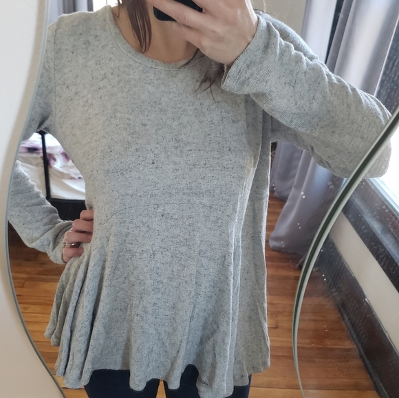 Sinuous Medium gray soft sweater - Picture 9 of 9